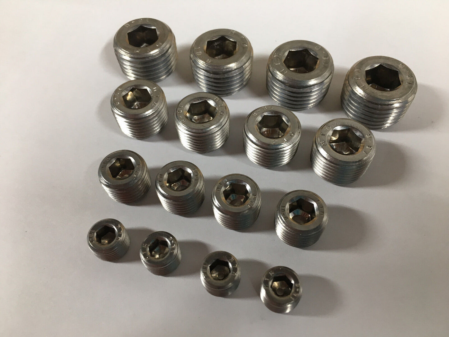 Socket Head Stainless Steel Pipe Plugs 1/8" 1/4" 3/8"  & 1/2" NPT 16 Pieces