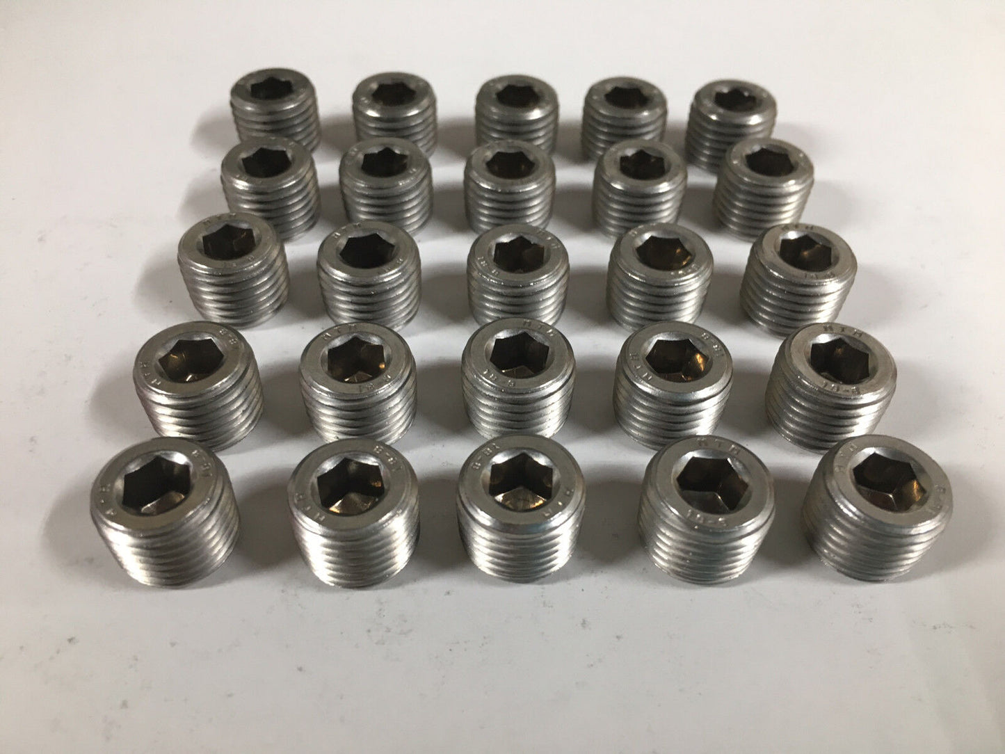 Socket Head Stainless Steel Pipe Plugs 1/4" NPT 25 Pieces